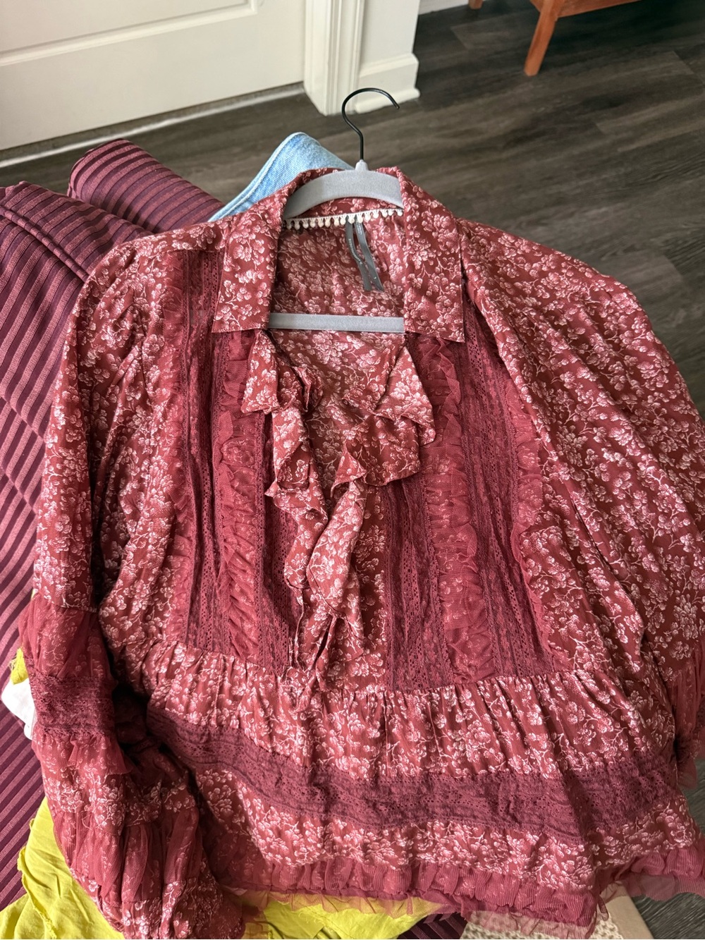 Anthropologie Women's Ruffled Floral Blouse - Pink